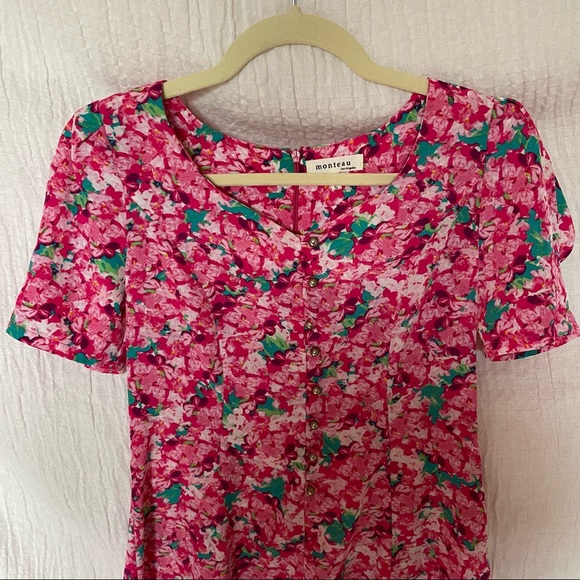 💚3/$15💚 MONTEAU | SMALL | Pink Floral Short Sleeve Sweet Heart Neck Mini Dress - Picture 3 of 8
